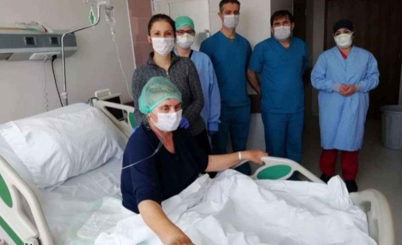Yoğun bakımda 32 gün kalan koronavirüs hastası yaşadıklarını anlattı!