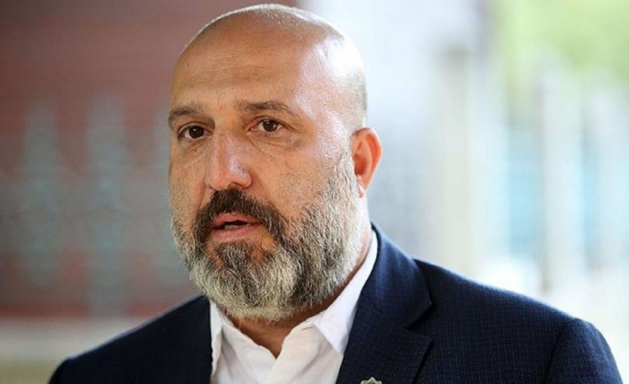 2. Abdülhamid'in torunu Orhan Osmanoğlu,  sosyal medyadan 'Fitre,  adak' topluyor