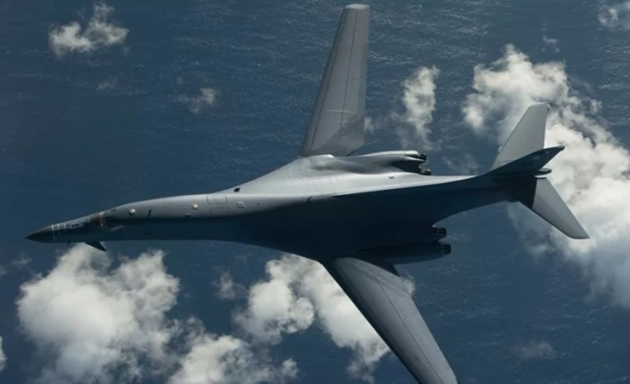 ABD,  Avrupa'da bombardıman tatbikatı icra etti