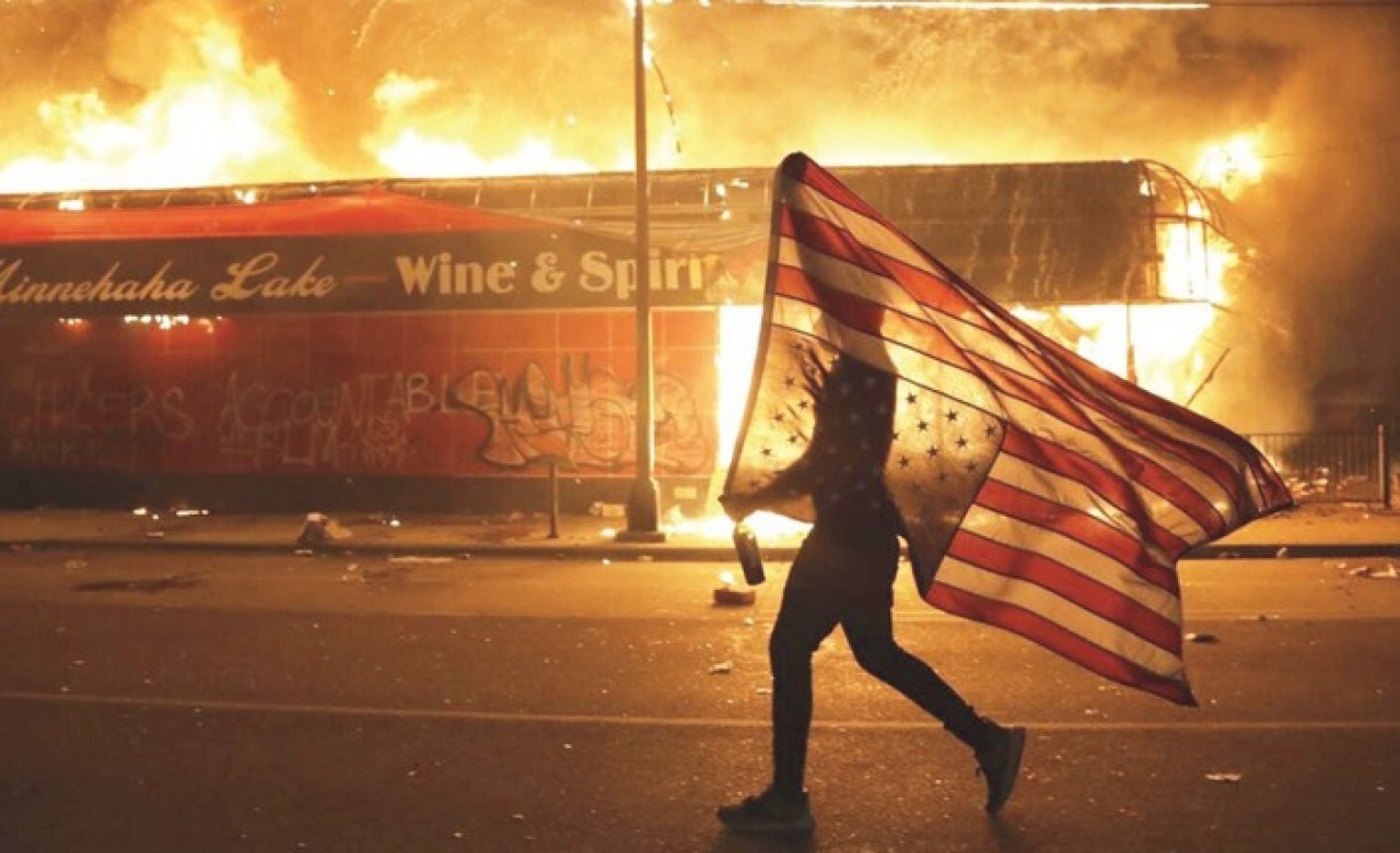 ABD yanıyor! Alevler Beyaz Saray'ın kapısında: İnanılmaz fotoğraflar 