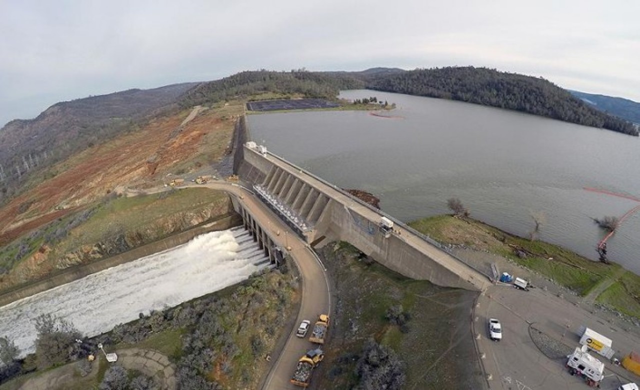 Baraj inşaatında çalışan iş makinesi operatörü İrfan Börtü heyelan altında kaldı