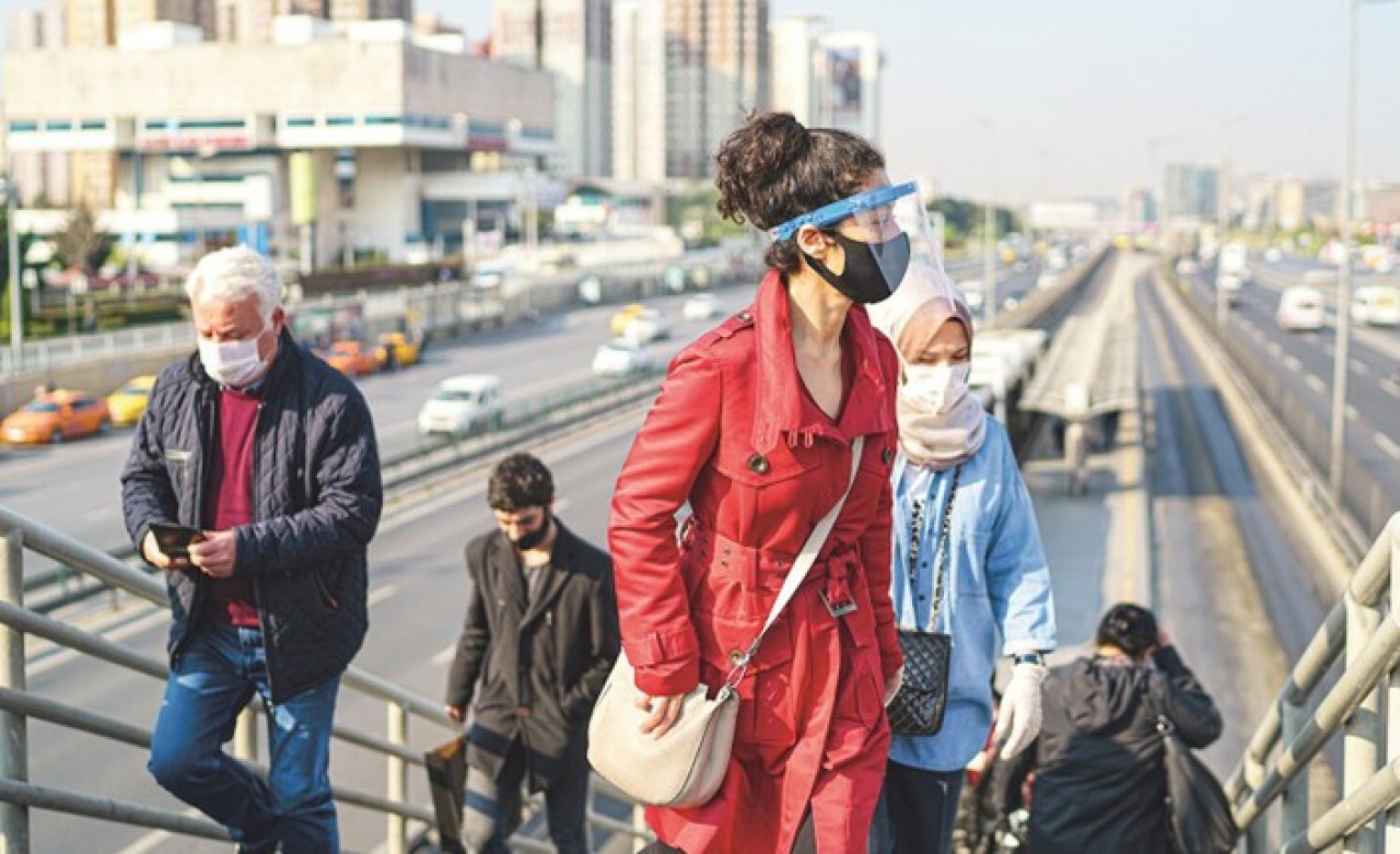 Berberler,  kafeler,  restoranlar açılıyor,  camiler haziranda