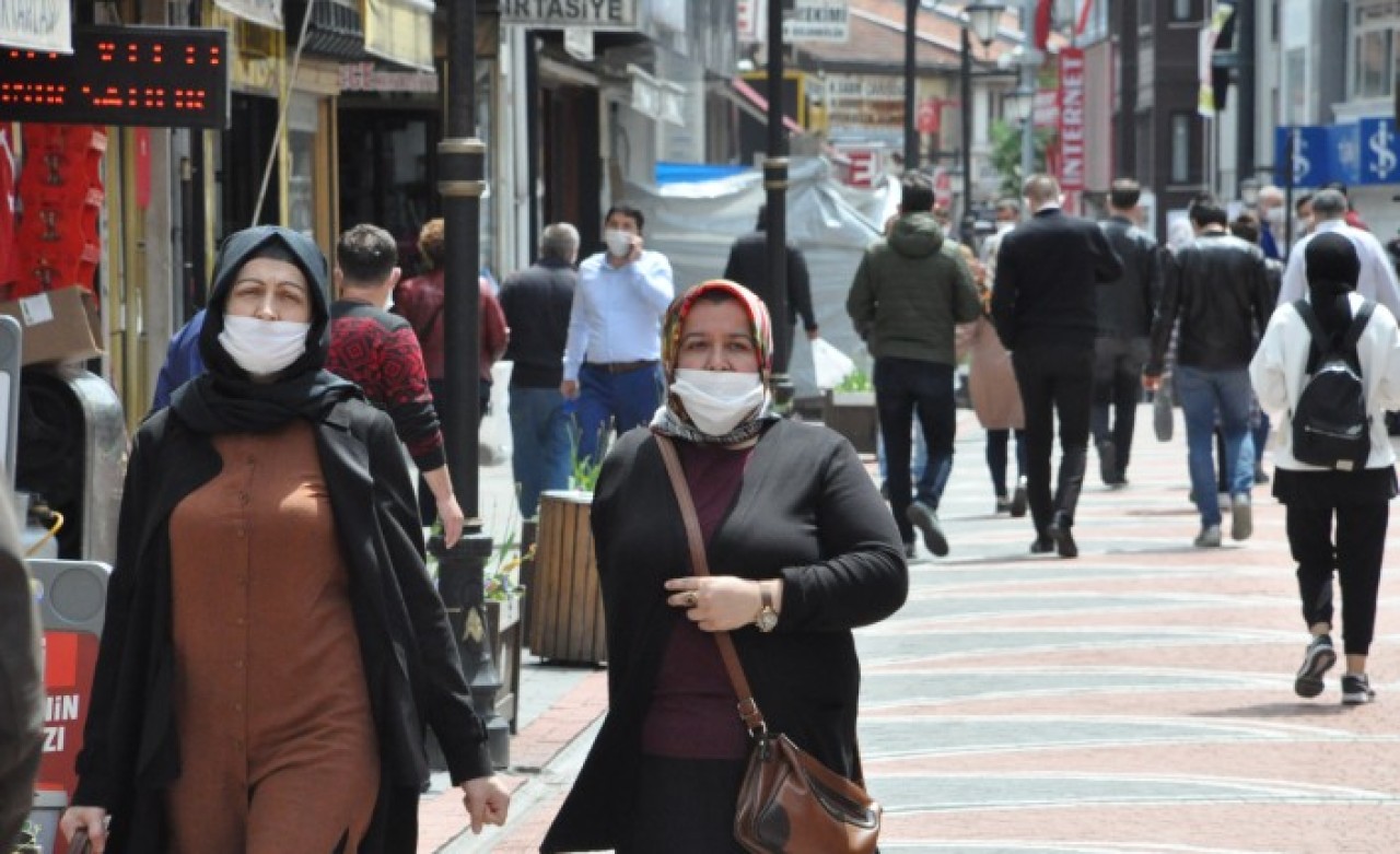 Bir ilde daha maskesiz dışarı çıkmak yasaklandı