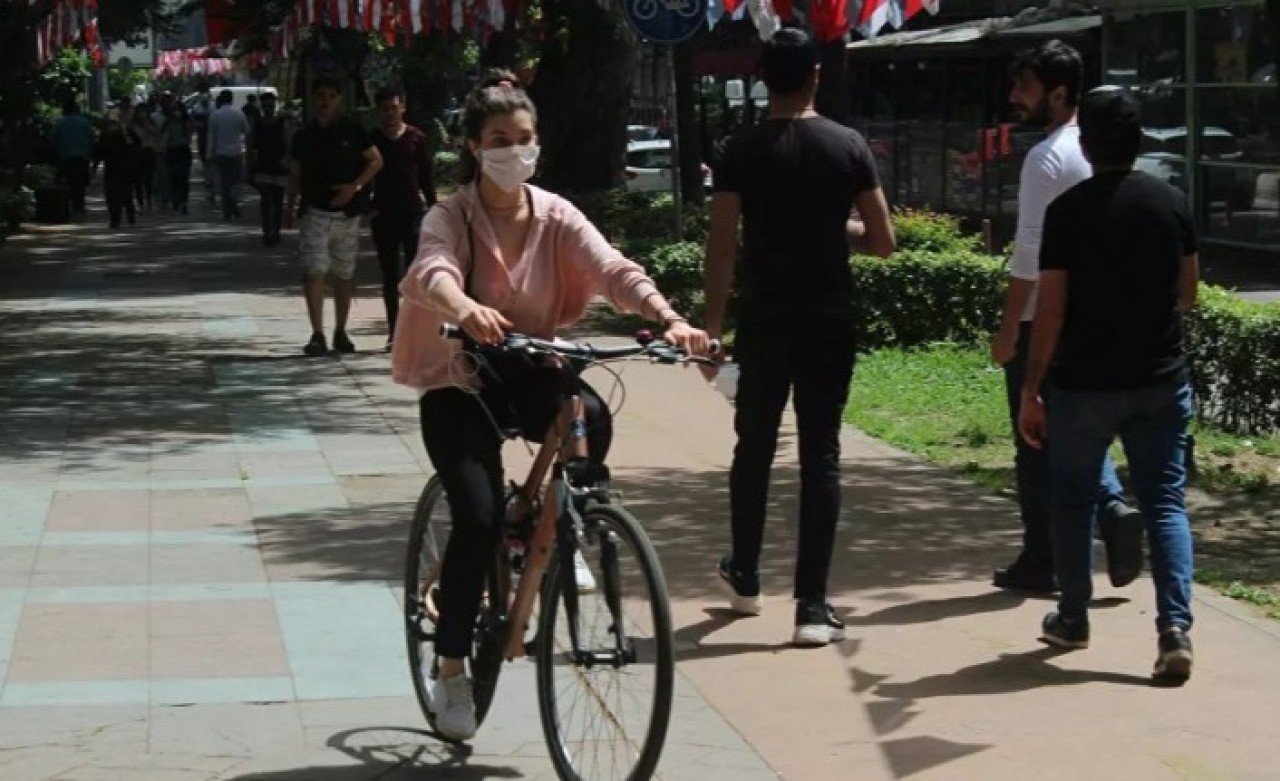 Bir ilde daha maskesiz sokağa çıkmak yasaklandı!
