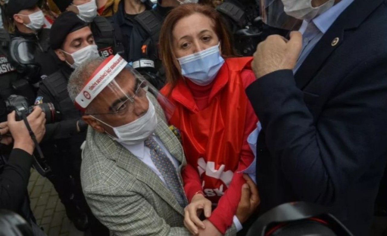 DİSK Başkanı Arzu Çerkezoğlu gözaltına alındı