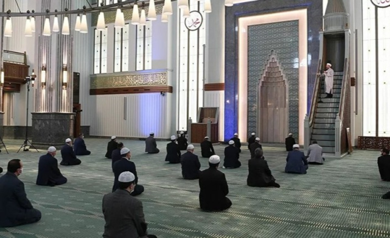 Diyanet'ten flaş bayram namazı açıklaması!