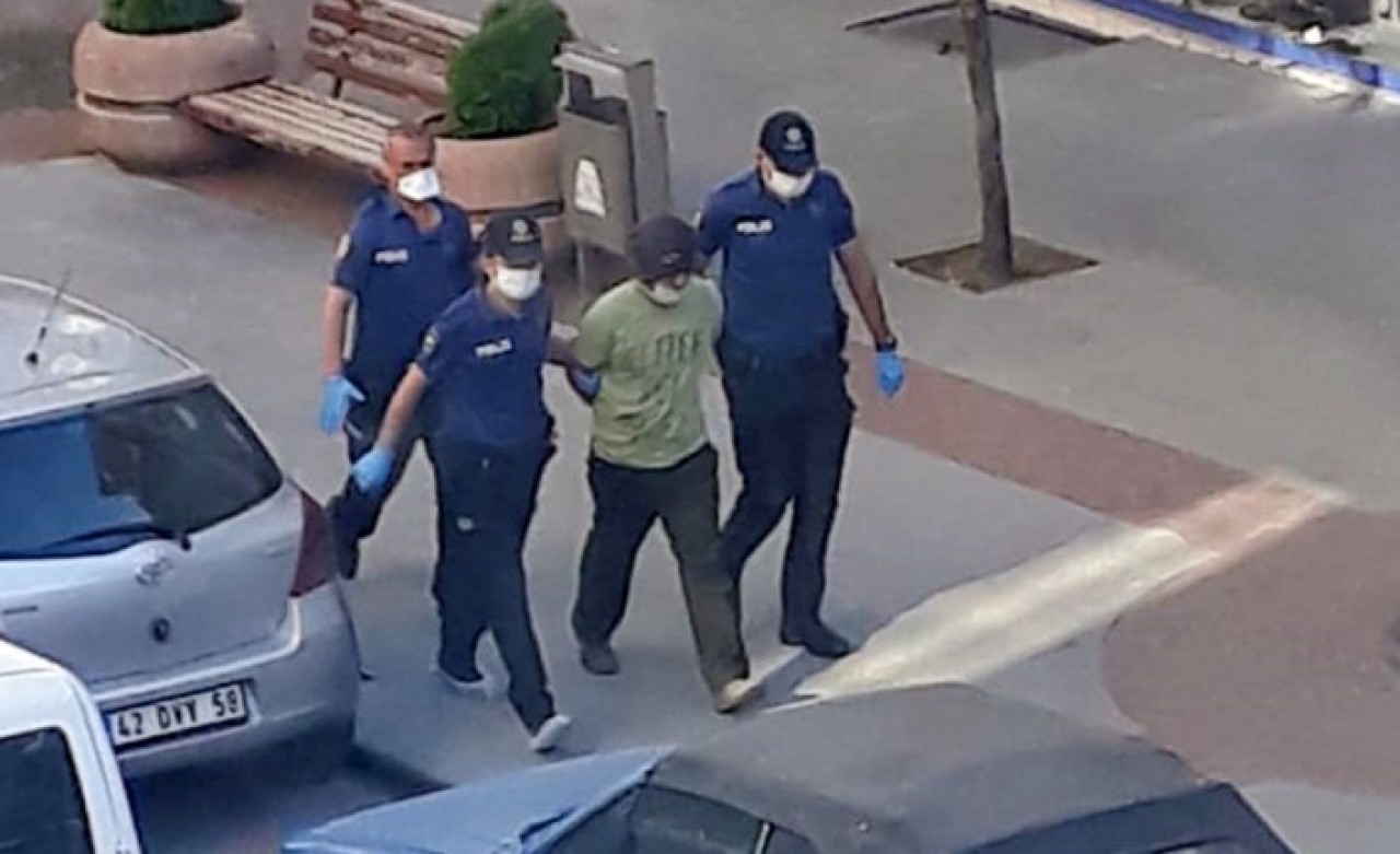 Hain evlat: İftar öncesi babasıyla annesini vahşice öldürdü