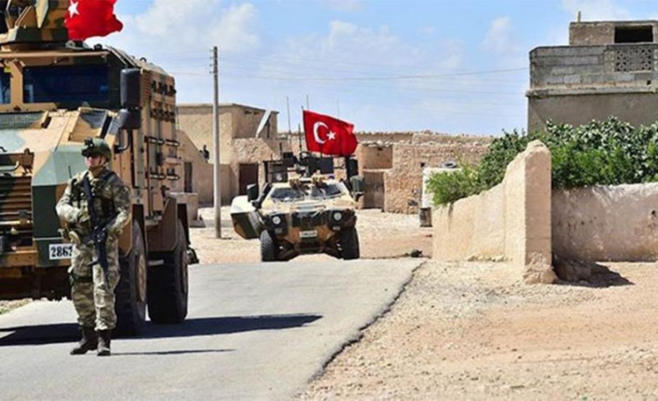 İdlib'de TSK konvoyunun geçtiği yolda patlama! Teğmen Canbert Tatar şehit düştü