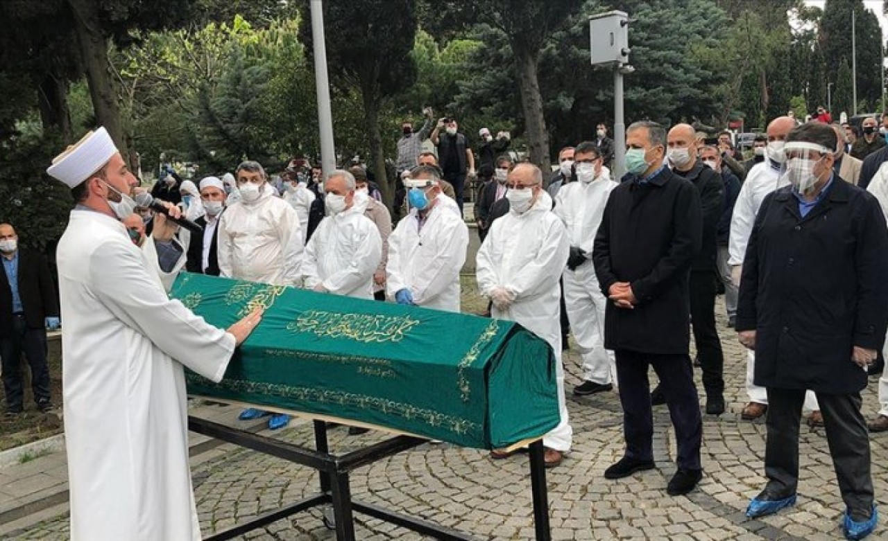 İlahiyatçı yazar Ömer Döngeloğlu son yolculuğuna uğurlandı