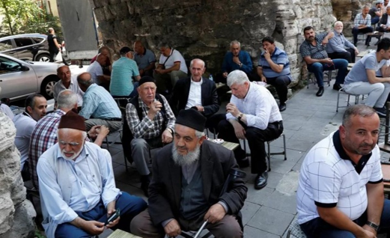 Kahvehanelerde koronavirüs önlemleri: 'Yancılık bitiyor'