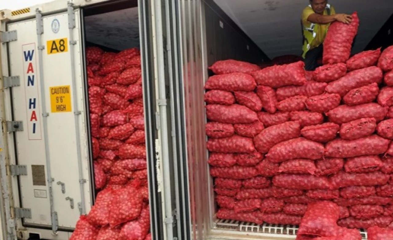 Kendisini aldatan sevgilisine 1 ton soğan gönderdi: 'Günlerce ağladım,  şimdi sıra sende'