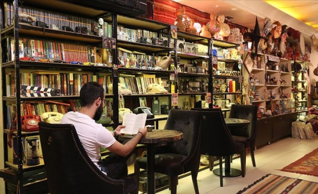 Komşuda kafe ve restoranlar açıldı