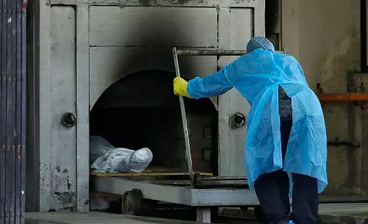 Korkunç! Müslümanların cesetlerini yakıyorlar: Ailelerine zorla imza attırılıyor!