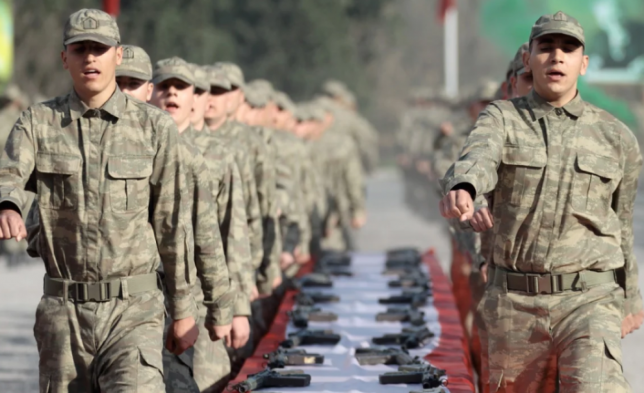 Milli Savunma Bakanı Akar'dan bedelli askerlik ile ilgili flaş açıklama!