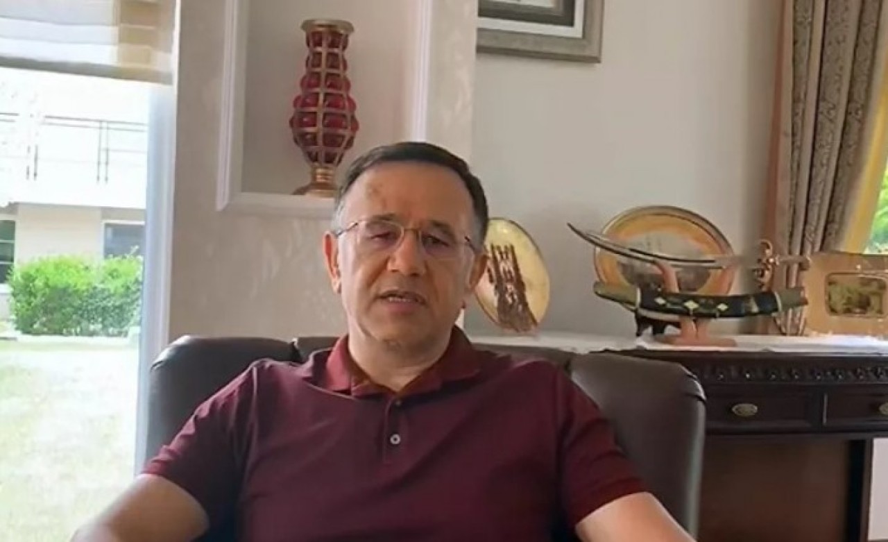 Prof. Dr. Altaş'tan AVM açıklaması: Kademeli olarak açılabilir