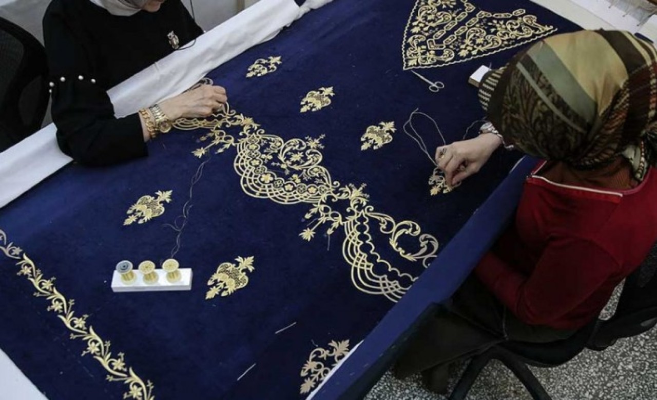 Sabah yazarından ilginç iddia: 'Koronavirüsü öldüren kumaş ürettik'