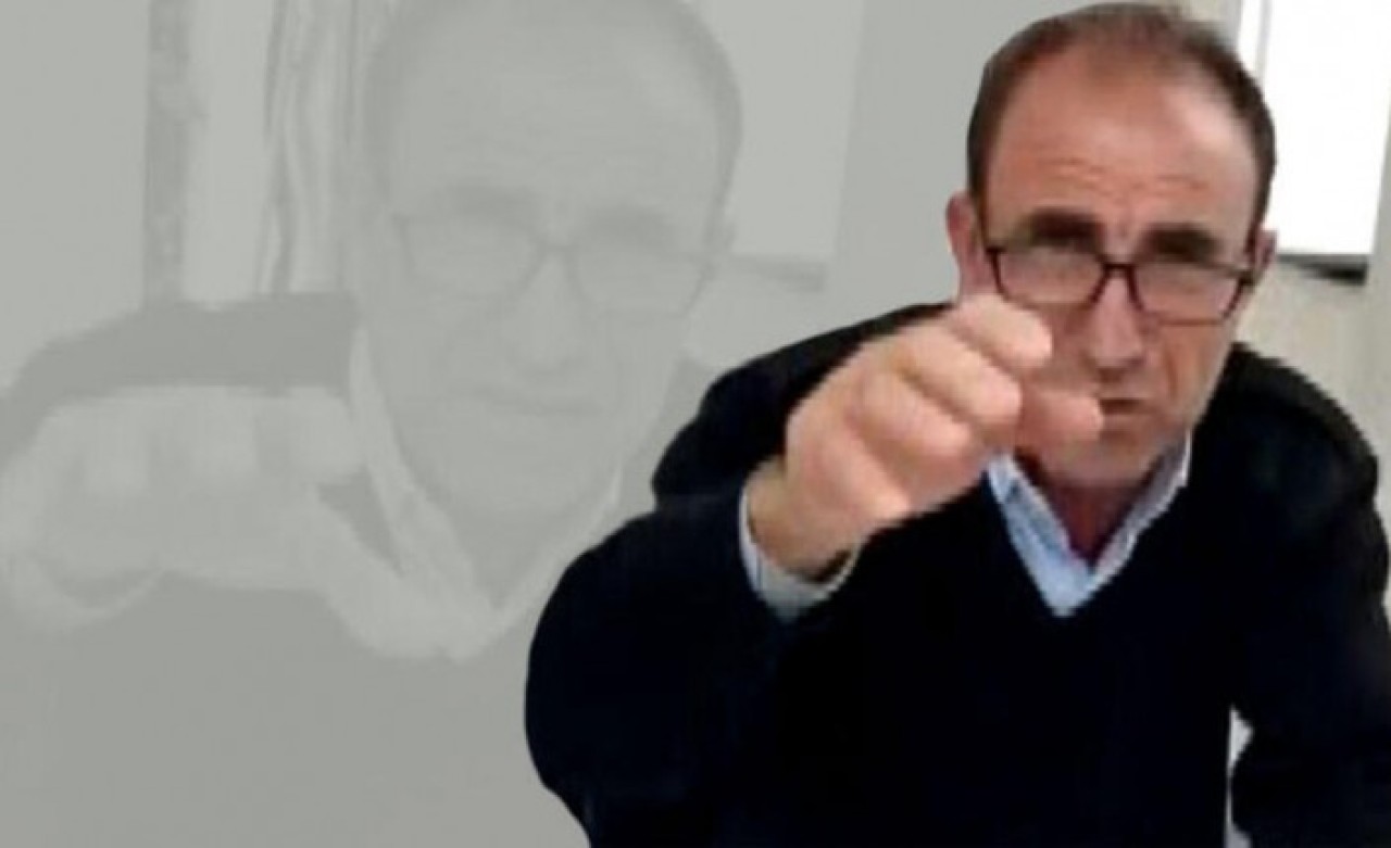 Sokak köpeklerini döven güvenlik görevlisinden şok sözler: Hepsini mermi manyağı yapacağım