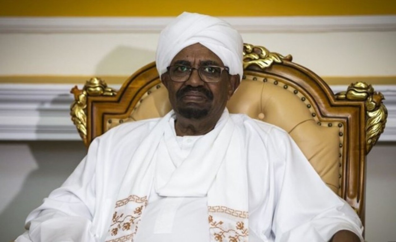 Sudan'ın devrik lideri El Beşir'in 4 milyar doları çıktı