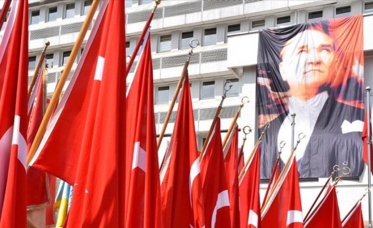 'Türk'ün yabancı mandasına tahammülü yoktur' dedi ve Kurtuluş'u başlattı