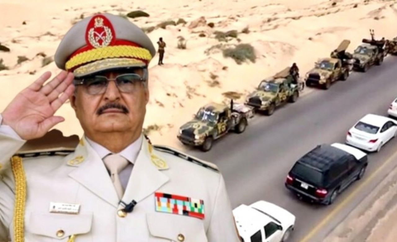 Türkiye'ye tehditler savuran Darbeci Hafter'in askerleri Türk ordusundan korkup kaçtı!