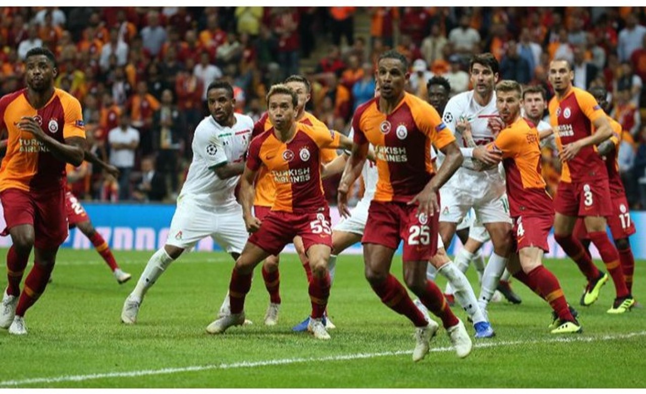 Ünlü futbolcuya koronavirüs teşhisi kondu