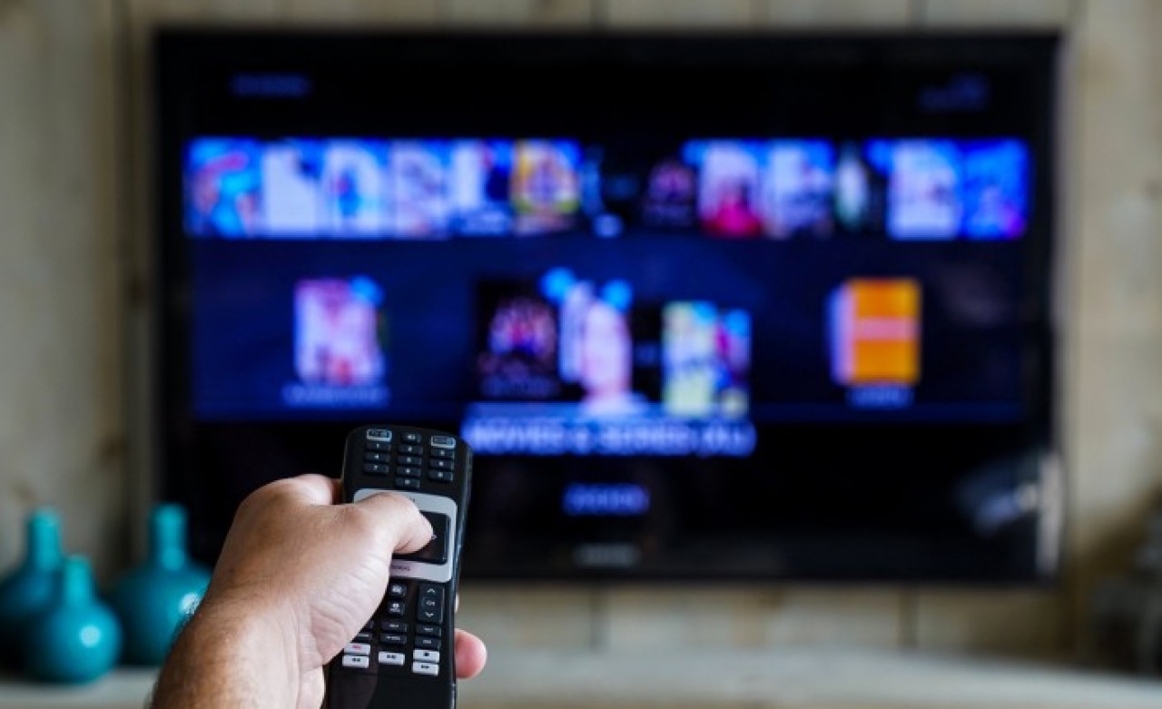 Yasak Elma,  Öğretmen ve Baraj dizisi için şok karar!