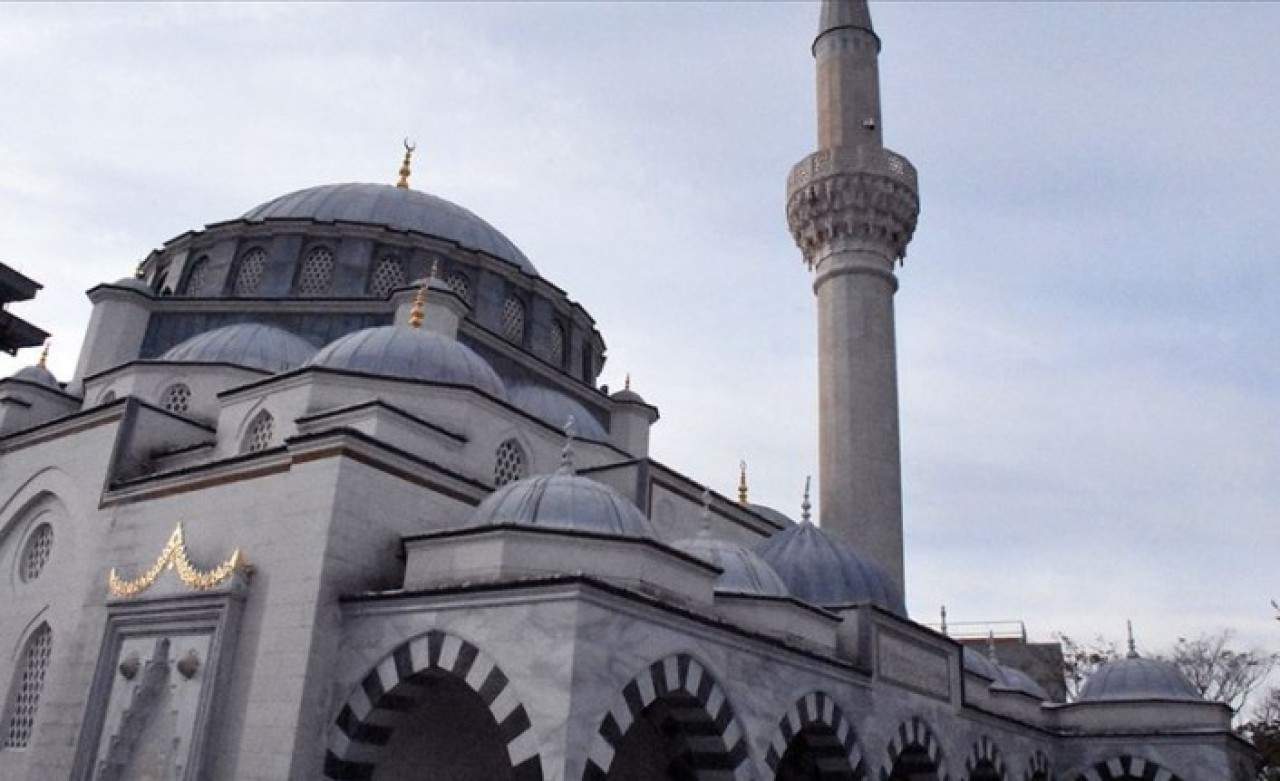 3 ay sonra ilk cuma namazını rezervasyon yaparak kıldılar