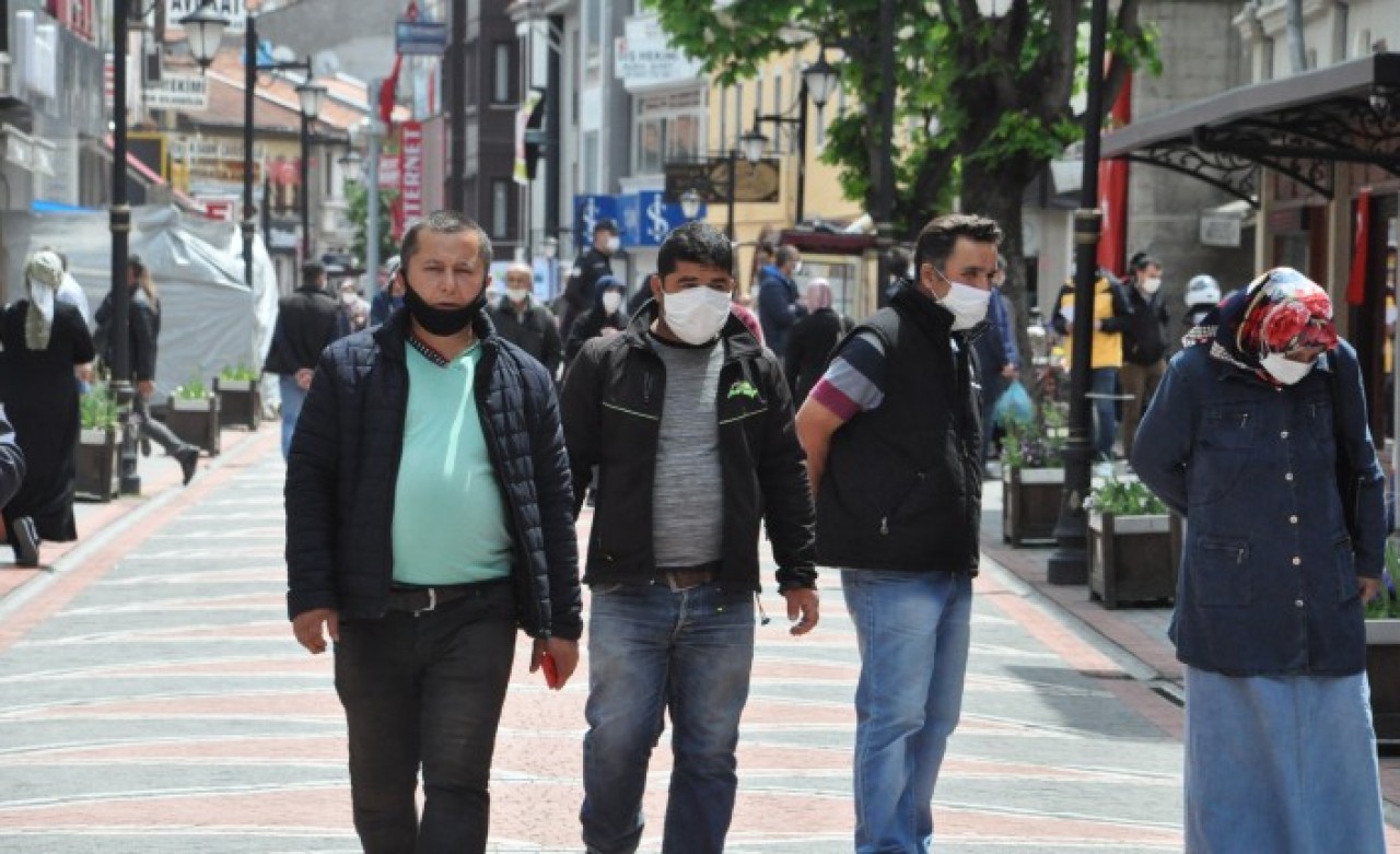 2 ilde daha maskesiz sokağa çıkmak yasaklandı!