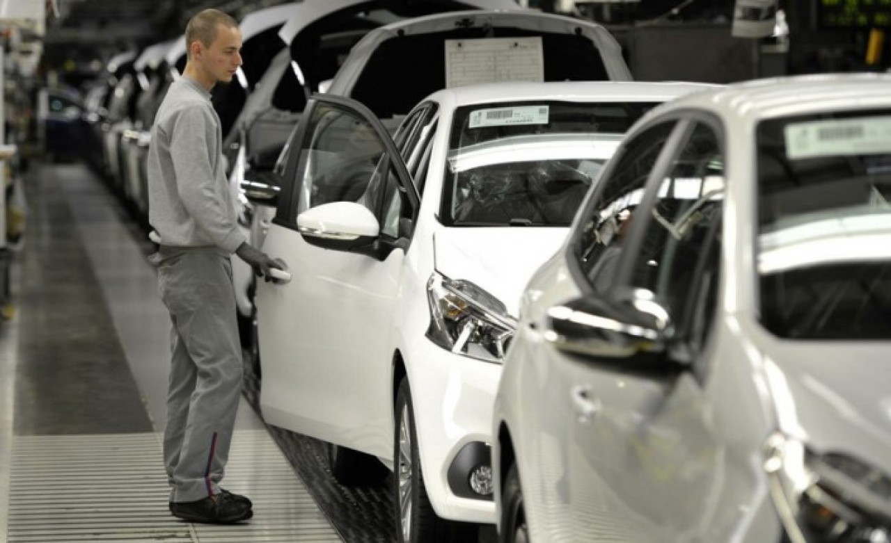 AB'den flaş karar: Otomotiv devleri Fiat,  Peugeot,  Citroen'e soruşturma!