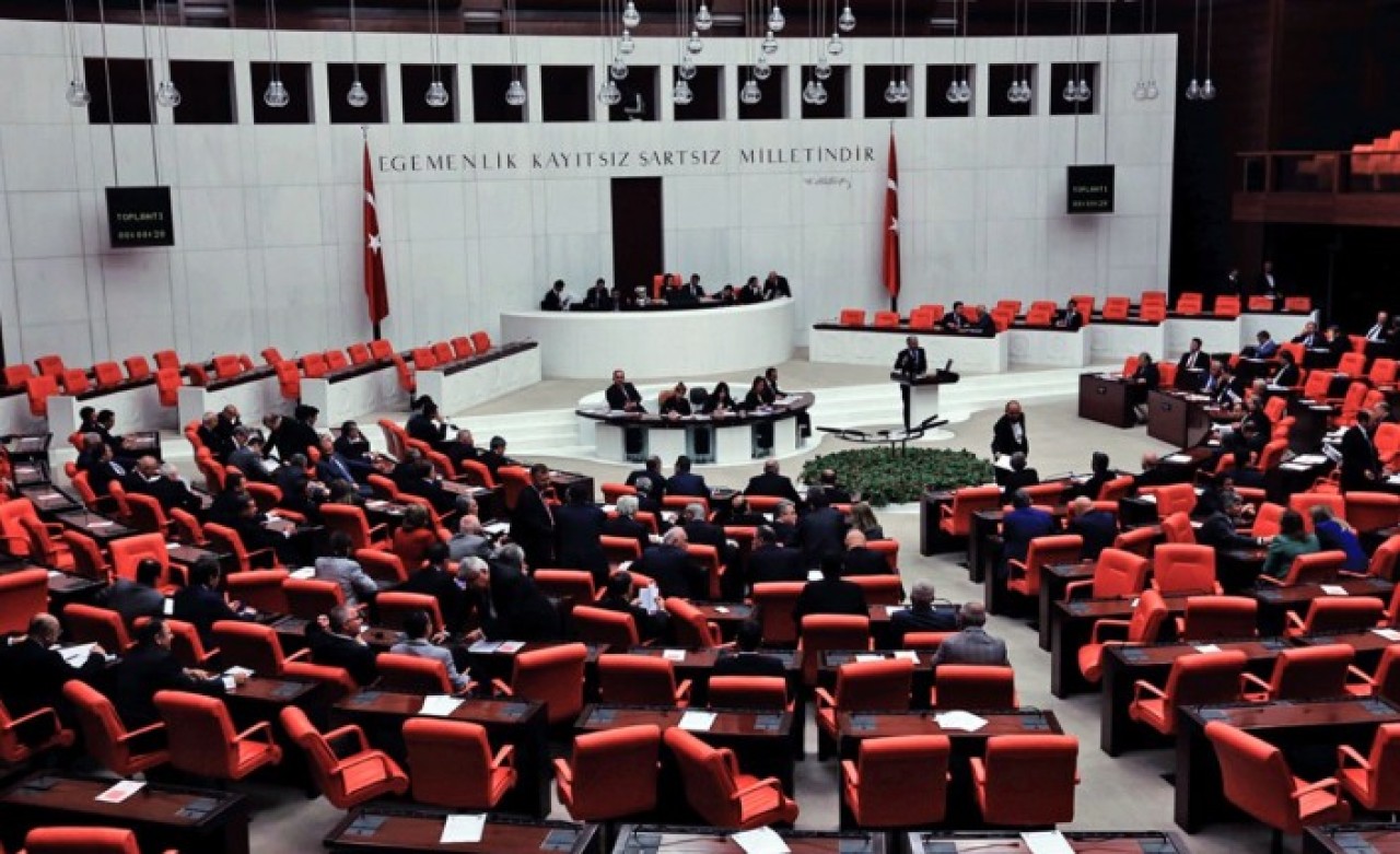 AK Parti’den yeni torba yasa: Telefondan kredi kartına yok yok!