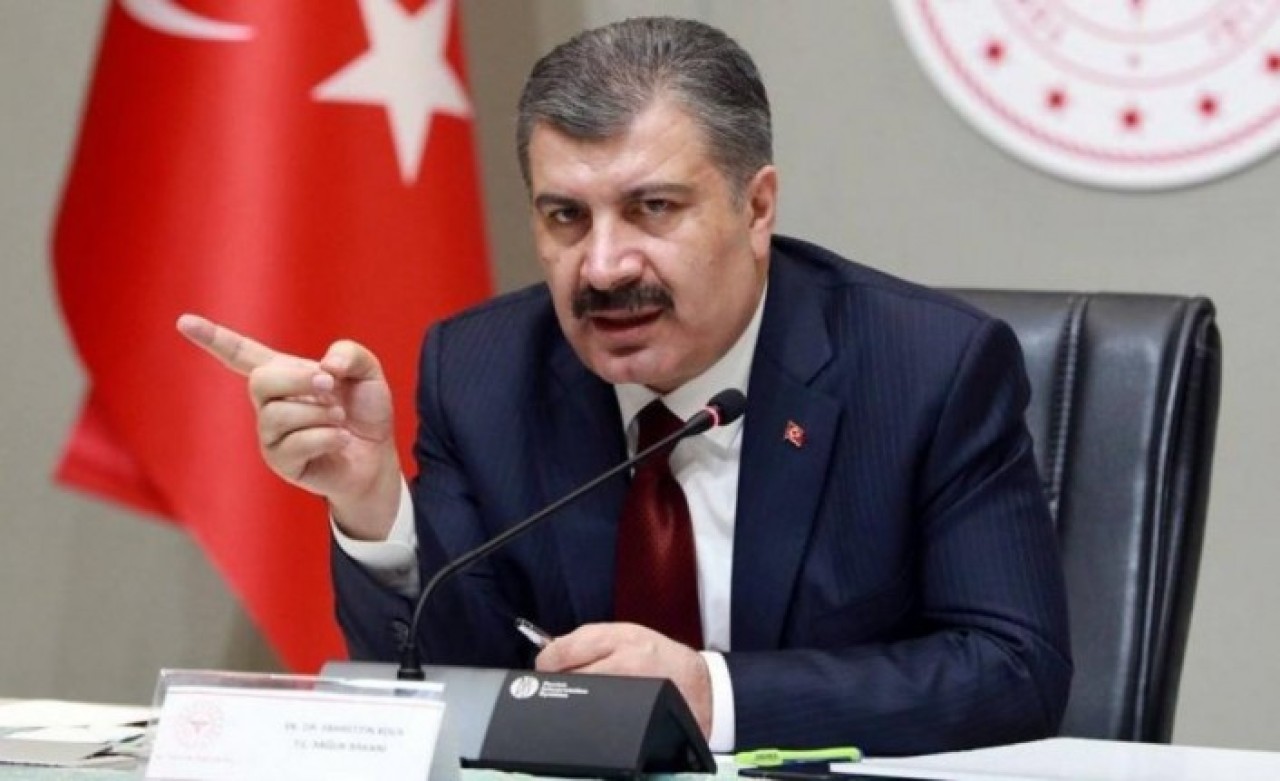 Bakan Koca söylentiler yüzünden uyuyamadı: Gece paylaşım yaparak isyan etti!