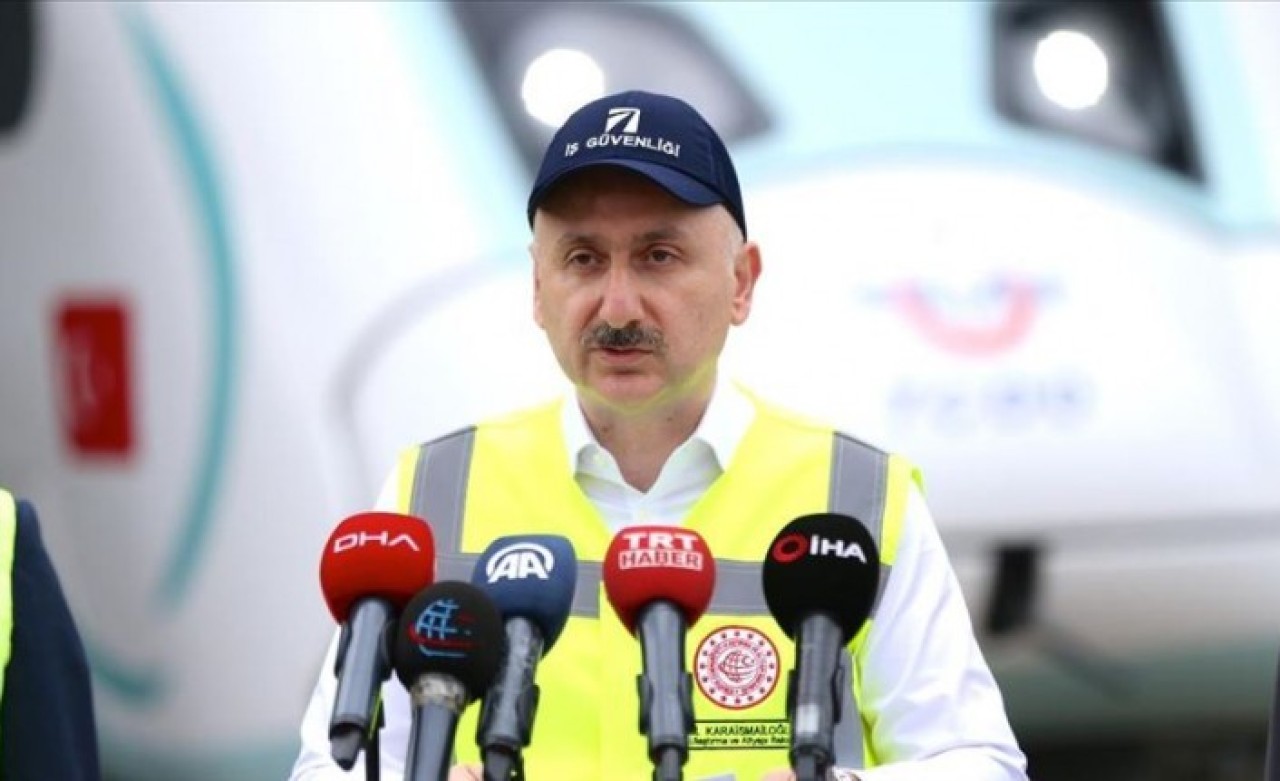 Bakan Karaismailoğlu'ndan elektrikli tren açıklaması