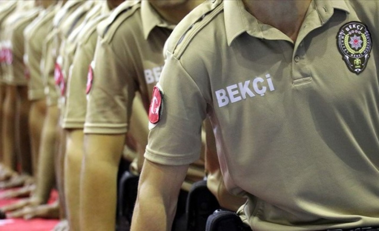 'Bekçiler bekar veya yalnız yaşayan kadınların evlerini gözetleyecek' iddiasına suç duyurusu