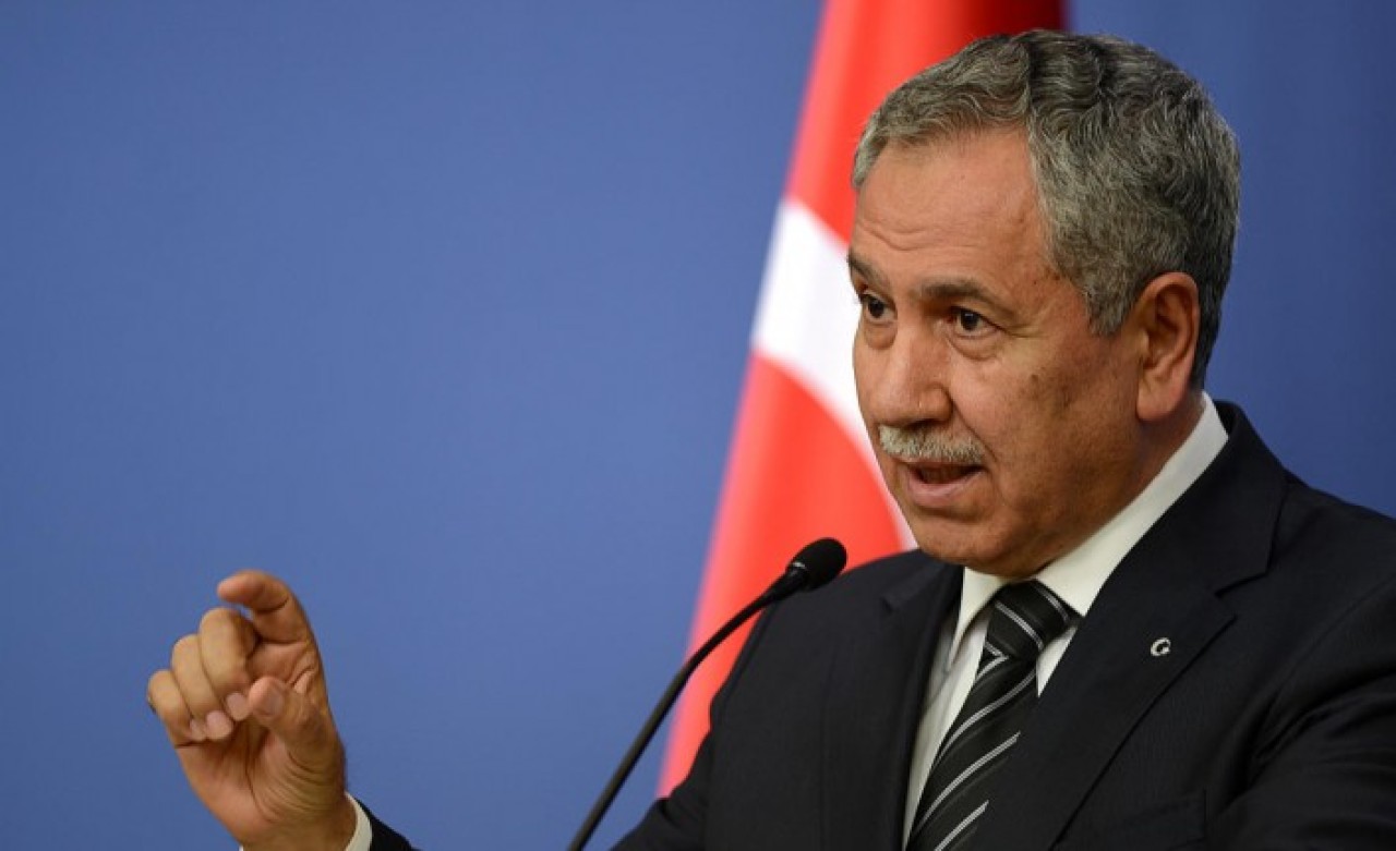 Bülent Arınç'tan olay yaratacak FETÖ itirafı: 'Bütün siyasetçiler bunlarla bir araya gelmiştir,  biri hariç!'