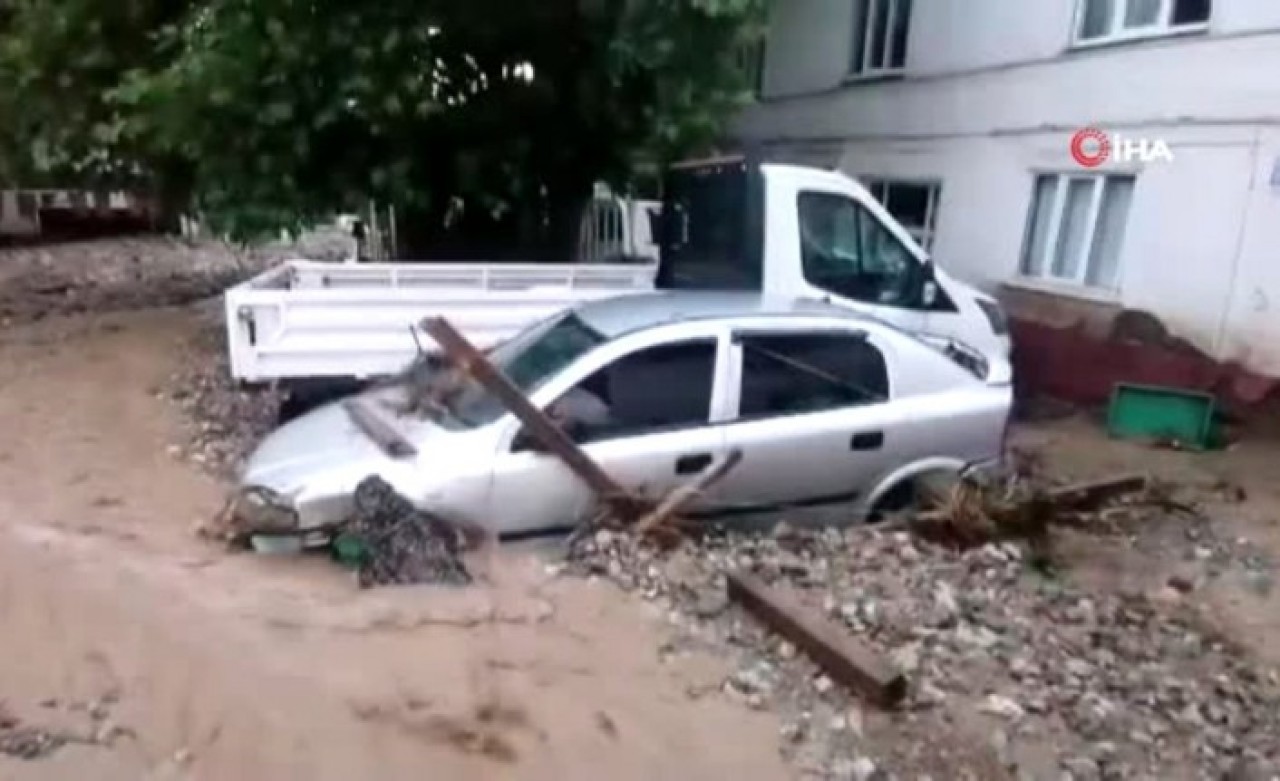 Bursa’da sel felaketi: Kader Akbaba öldü