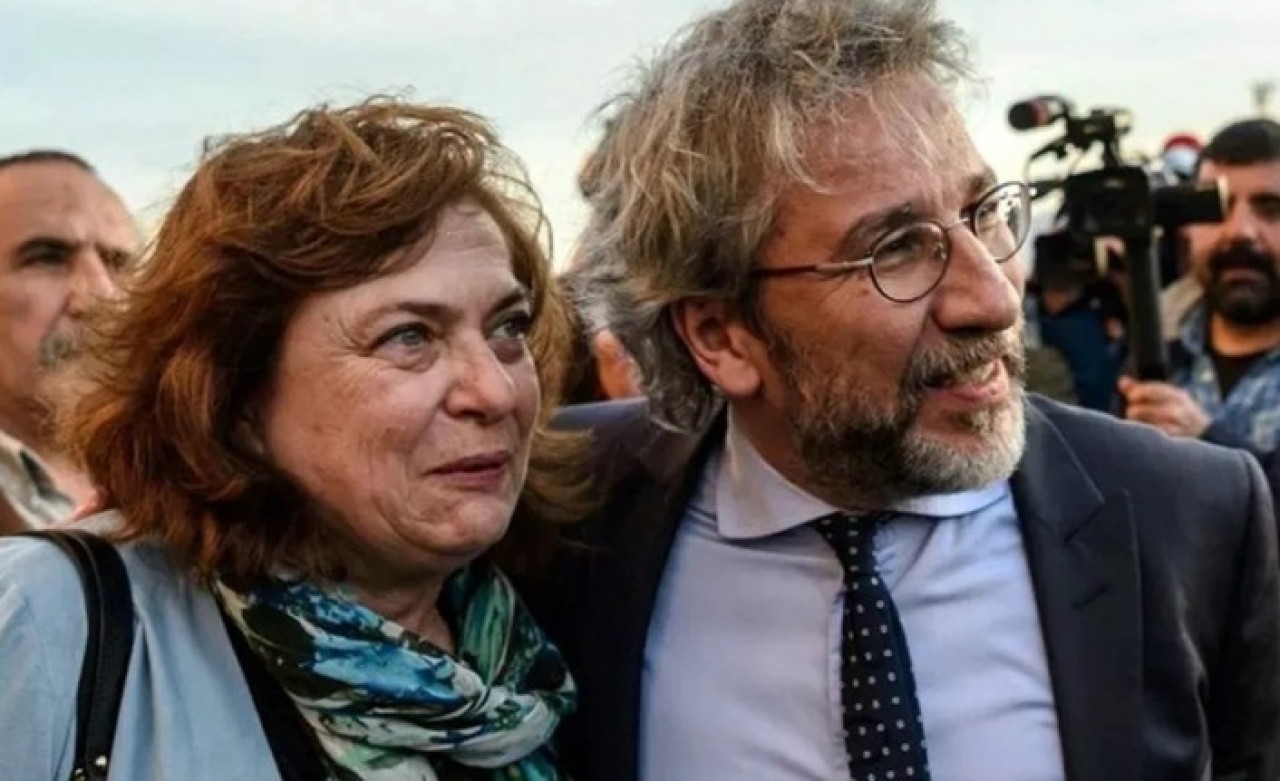Can Dündar'ın eşi Dilek Dündar'a yakalama kararı