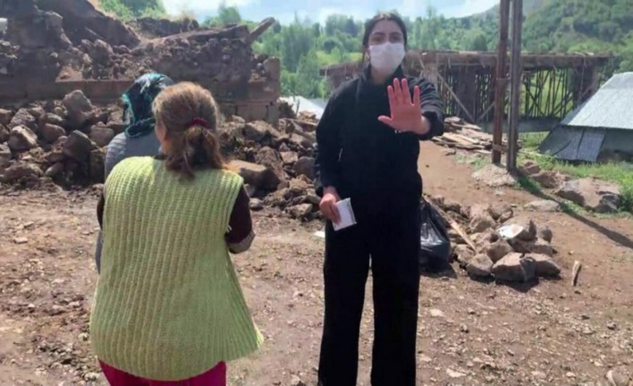 CNN Türk muhabiri Fulya Öztürk Bingöl'deki depreme canlı yayında yakalandı!