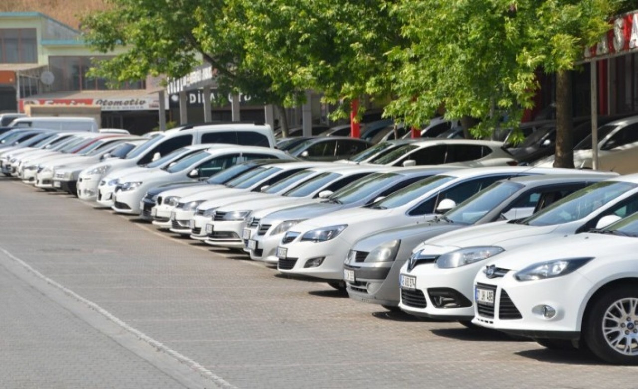 Cumhurbaşkanı Erdoğan onayladı: Oto galerilerle ilgili flaş değişiklik!