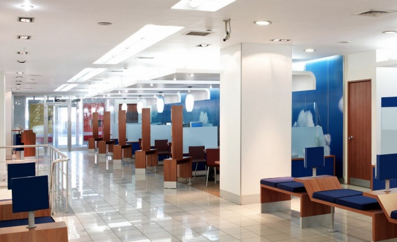 Dev bankadan flaş karar: Binlerce kişi işten çıkarılacak