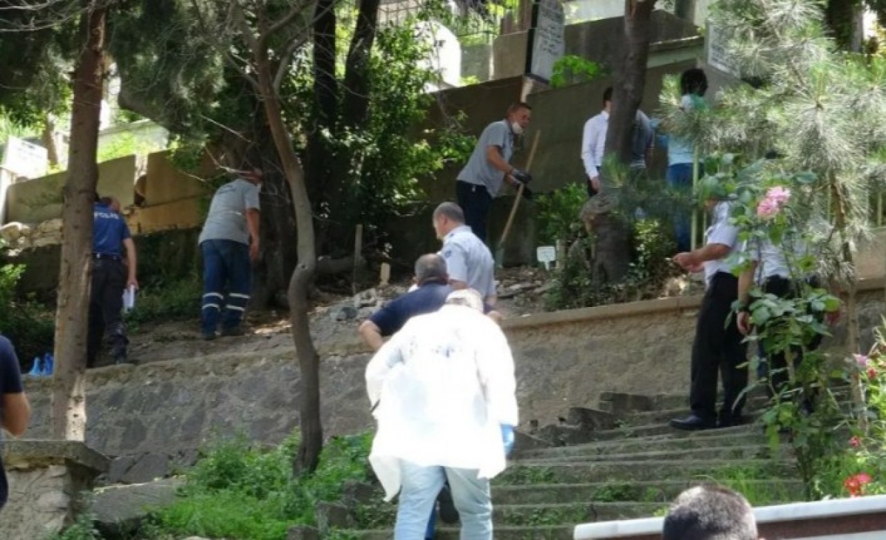 Mezarlıkta ilginç olay: Efe Yalçın adı bulunan mezar boş çıktı