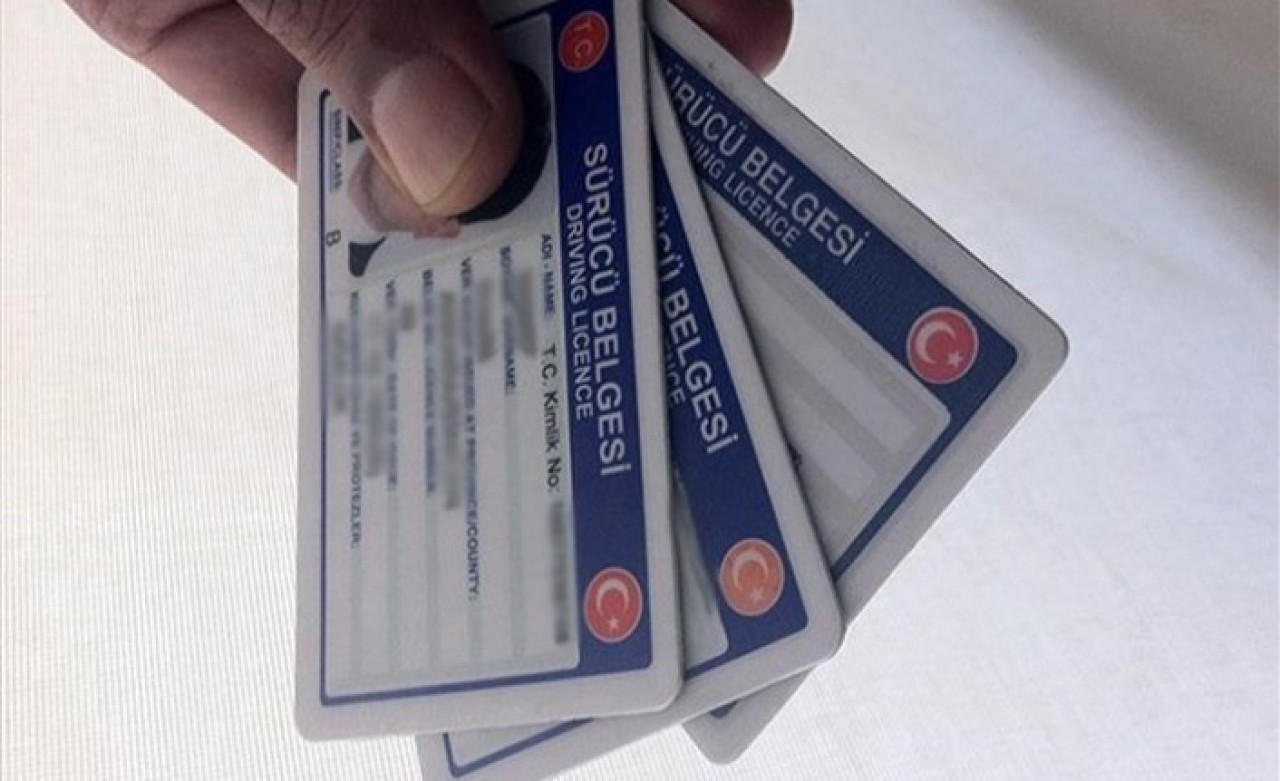 Ehliyetlerle ilgili flaş karar: 2 yıl sonra değiştirme zorunluluğu!