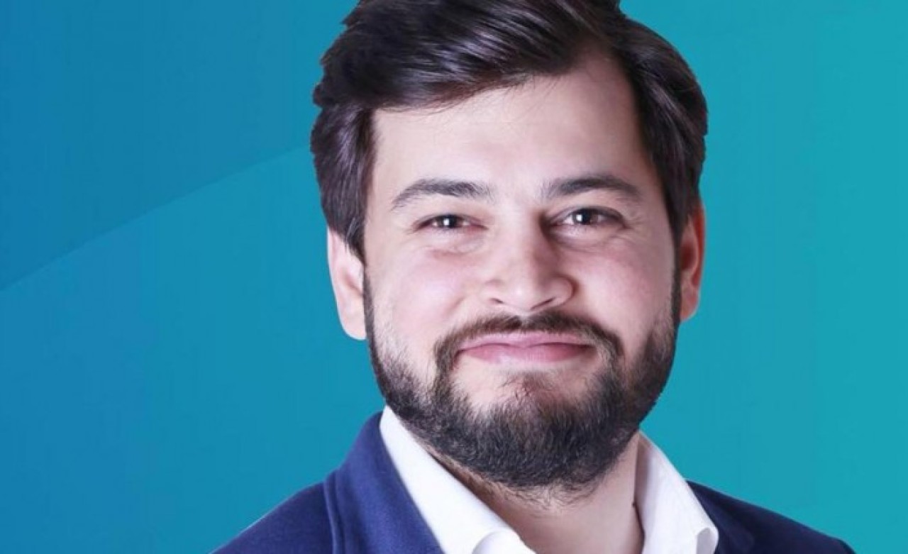 Emre Cemil Ayvalı,  AK Parti'deki görevinden istifa etti