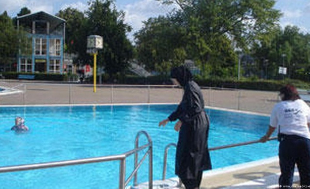 Haşema ile havuza girmeyle ilgili flaş karar