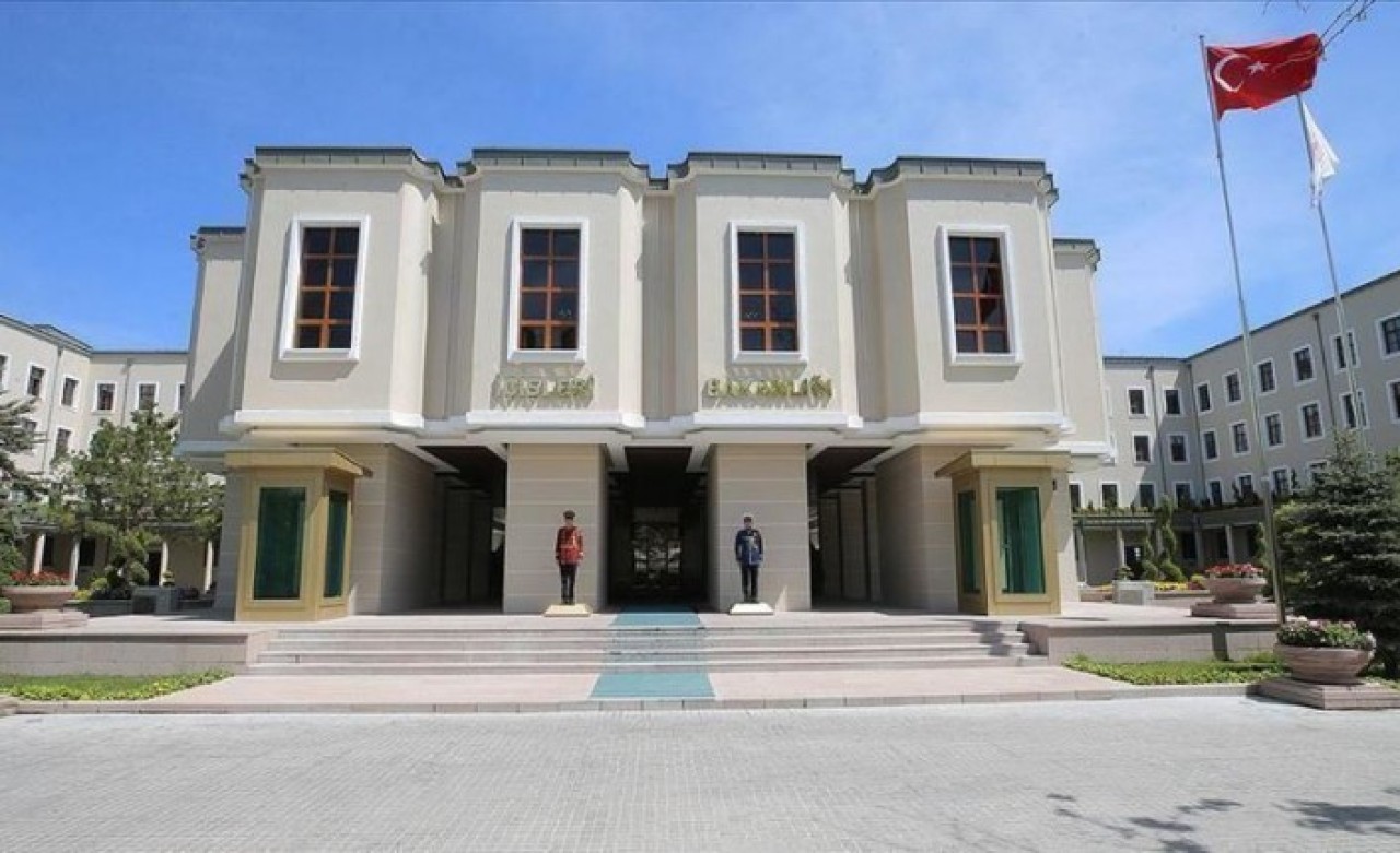 İçişleri Bakanlığı: Biri gri listede olmak üzere 3 terörist teslim oldu