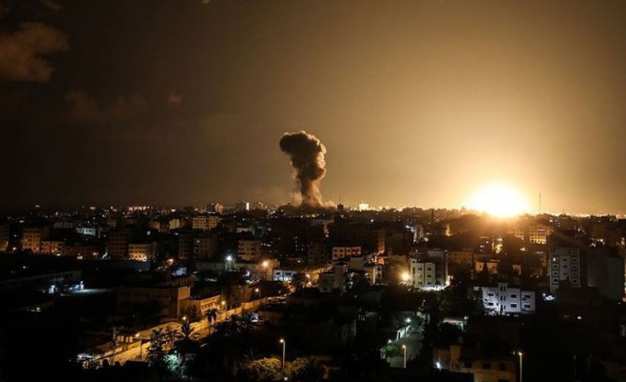 İsrail,  Gazze'ye saldırdı