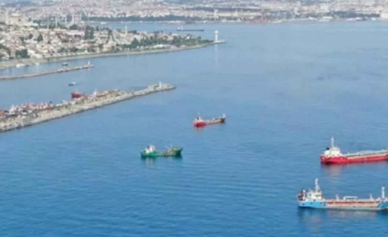 İstanbul açıklarında bekleyen 7 sahipsiz gemi satışa çıkarıldı: İşte fiyatları