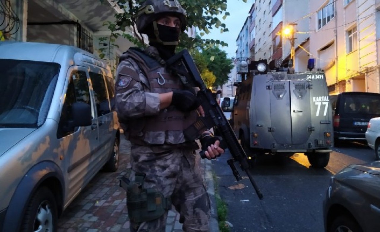 İstanbul'da şafak operasyonu!