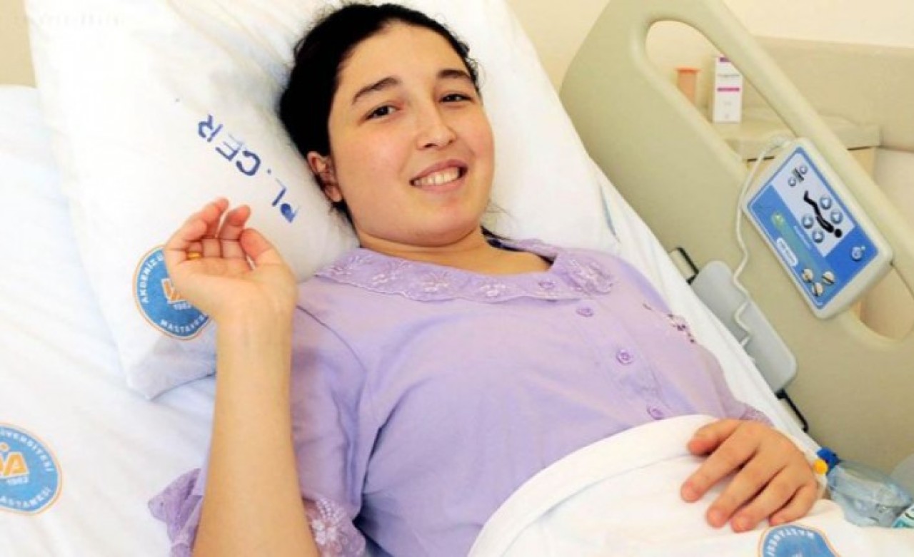 Kadavradan rahim nakli yapılan Derya Sert anne oldu