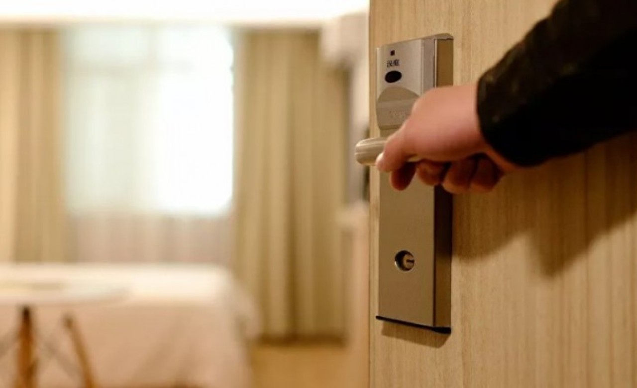 Kovid-19 nedeniyle İstanbul'da mahsur kalan 800'den fazla Cezayirli otel ödemelerini yapmadan gitti