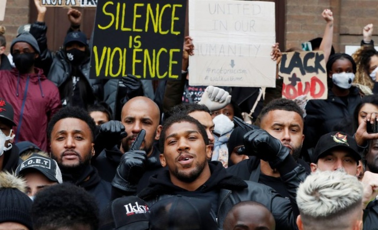 Londra'da da protesto: Şampiyon boksör Anthony Joshua da katıldı